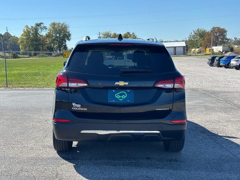 Chevrolet Equinox Vehicle Full-screen Gallery Image 04