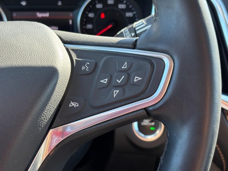 Chevrolet Equinox Vehicle Full-screen Gallery Image 18