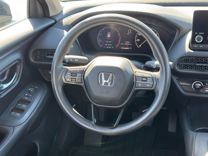 Honda HR-V Vehicle Full-screen Gallery Image 12