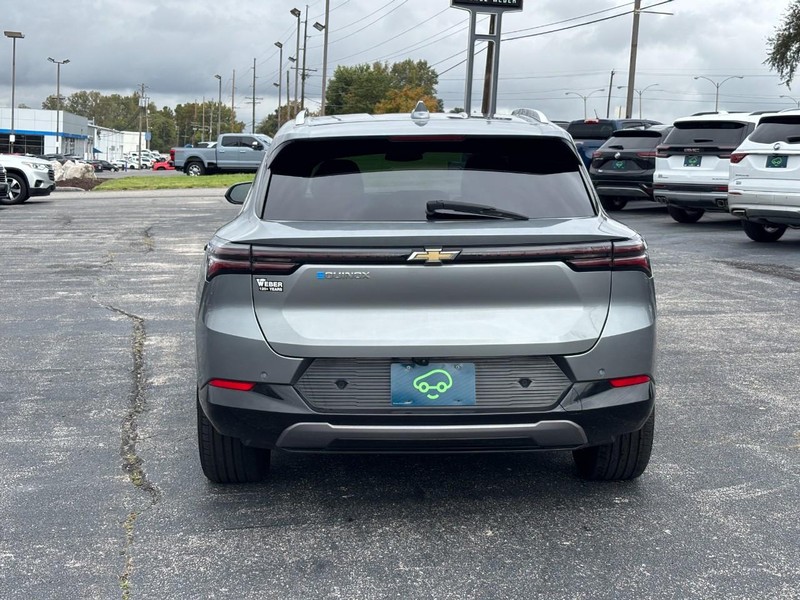 Chevrolet Equinox EV Vehicle Full-screen Gallery Image 04