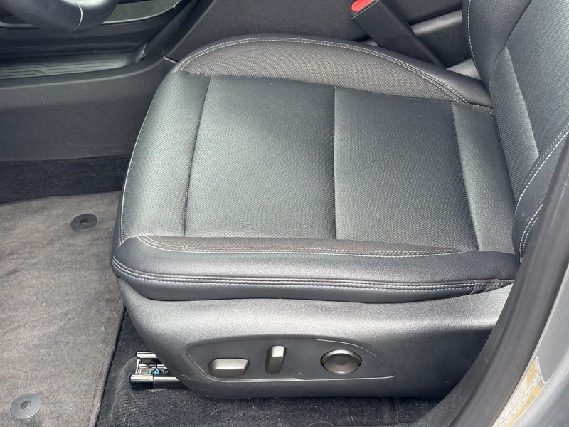 Chevrolet Equinox EV Vehicle Full-screen Gallery Image 15
