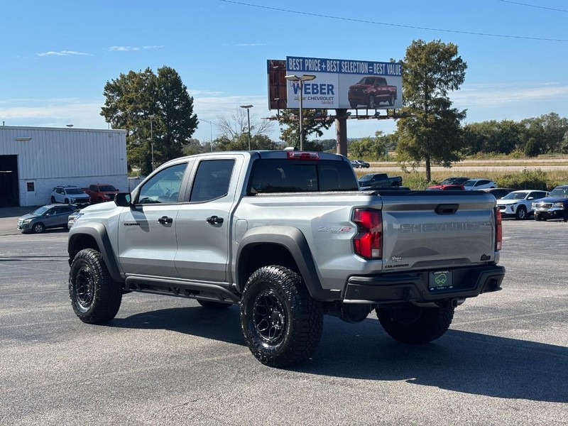 Chevrolet Colorado Vehicle Full-screen Gallery Image 03