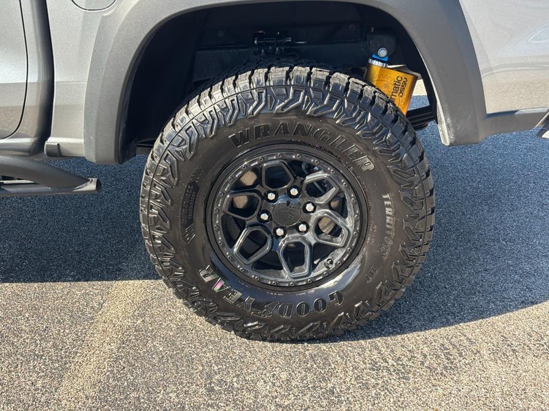 Chevrolet Colorado Vehicle Full-screen Gallery Image 09