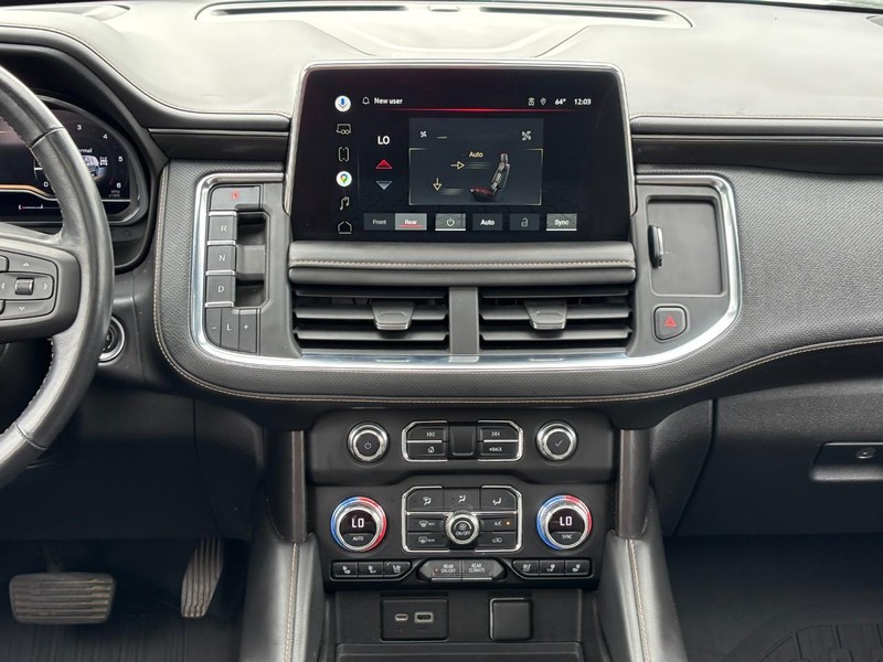 GMC Yukon XL Vehicle Full-screen Gallery Image 14