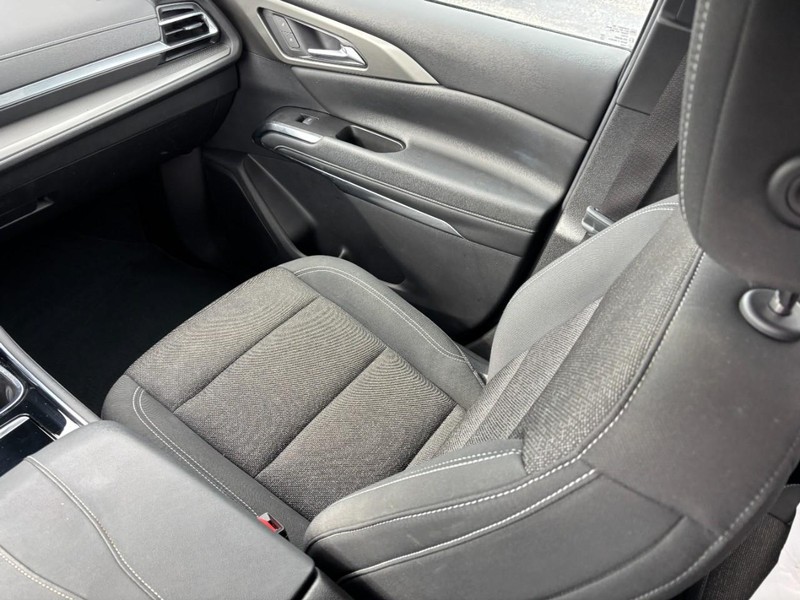 Chevrolet Traverse Vehicle Full-screen Gallery Image 15
