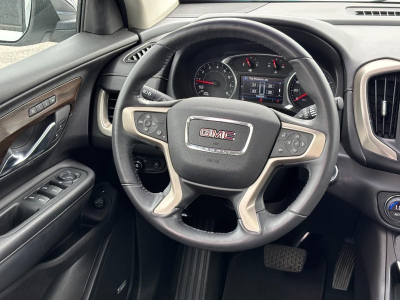 GMC Terrain Vehicle Full-screen Gallery Image 12