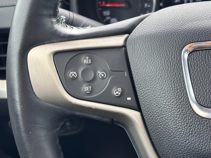 GMC Terrain Vehicle Full-screen Gallery Image 17