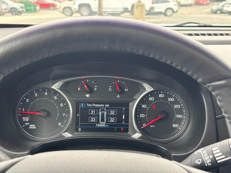 GMC Terrain Vehicle Full-screen Gallery Image 19