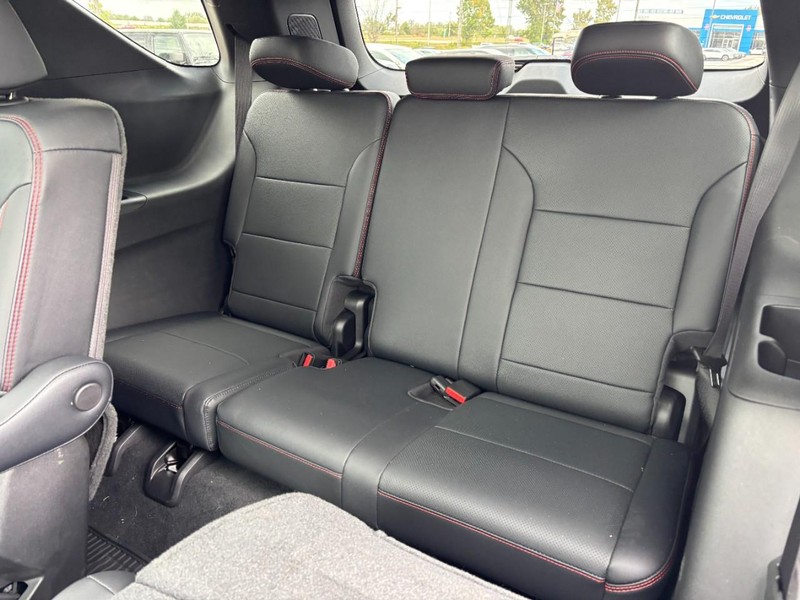 Chevrolet Traverse Vehicle Full-screen Gallery Image 10