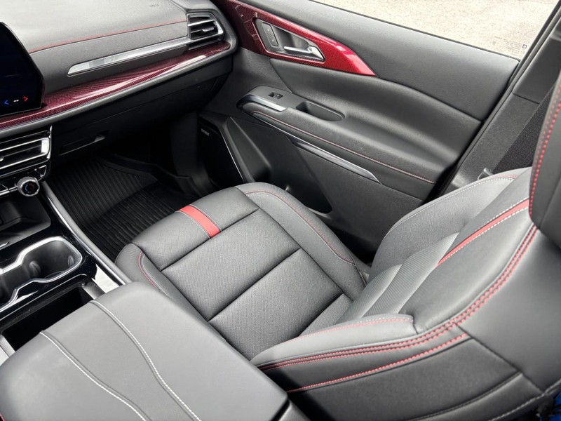 Chevrolet Traverse Vehicle Full-screen Gallery Image 16