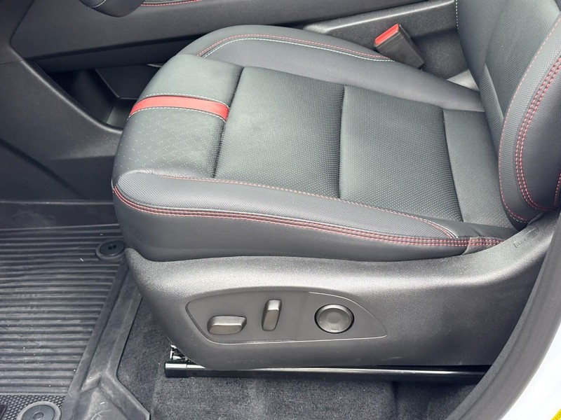 Chevrolet Traverse Vehicle Full-screen Gallery Image 17