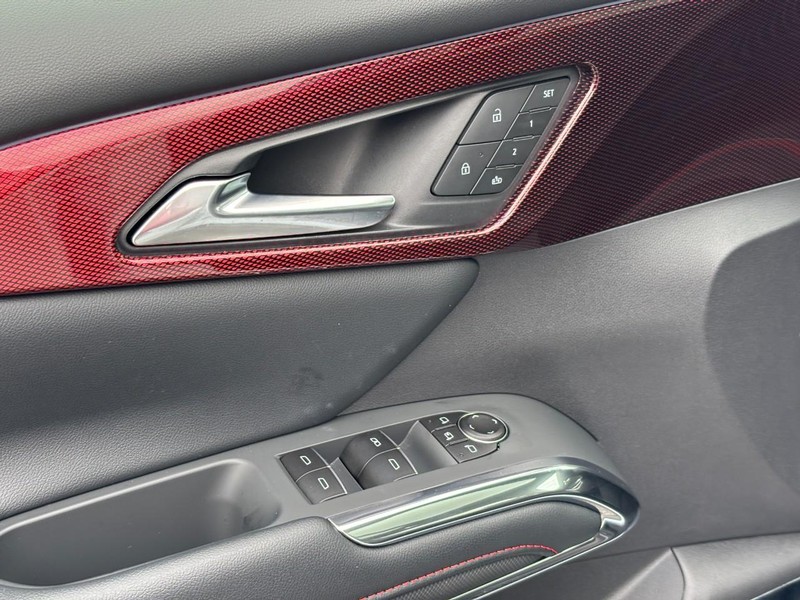 Chevrolet Traverse Vehicle Full-screen Gallery Image 18