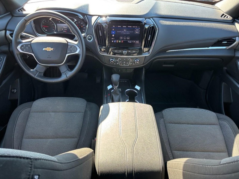Chevrolet Traverse Vehicle Full-screen Gallery Image 12