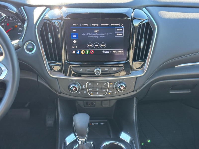 Chevrolet Traverse Vehicle Full-screen Gallery Image 14