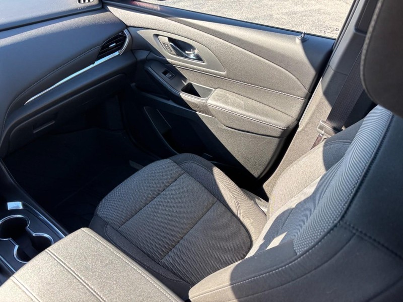 Chevrolet Traverse Vehicle Full-screen Gallery Image 15