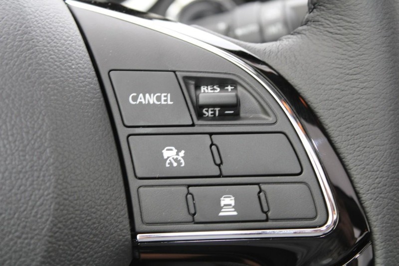 Mitsubishi Eclipse Cross Vehicle Full-screen Gallery Image 18