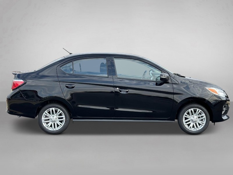 Mitsubishi Mirage G4 Vehicle Full-screen Gallery Image 2