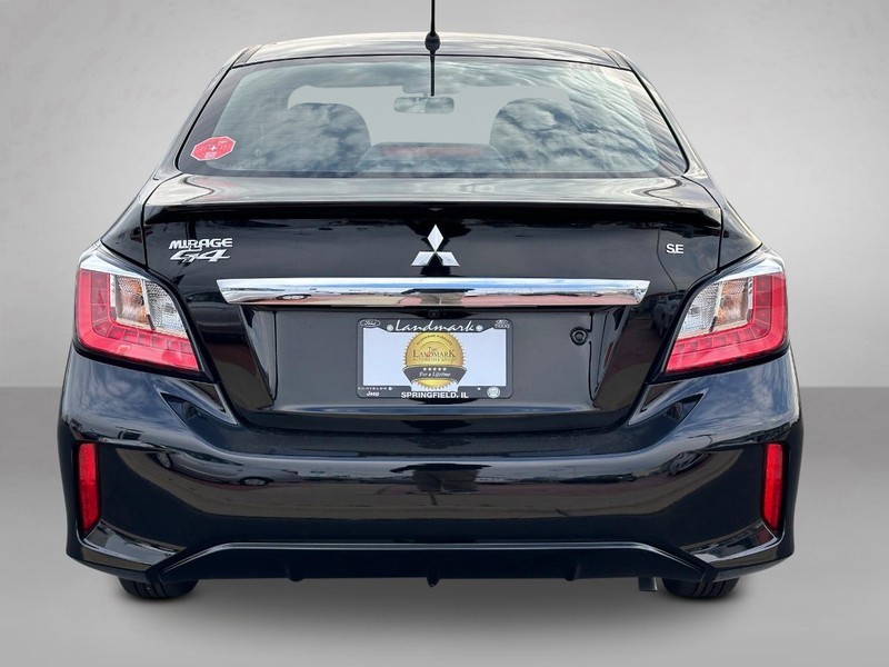 Mitsubishi Mirage G4 Vehicle Full-screen Gallery Image 4