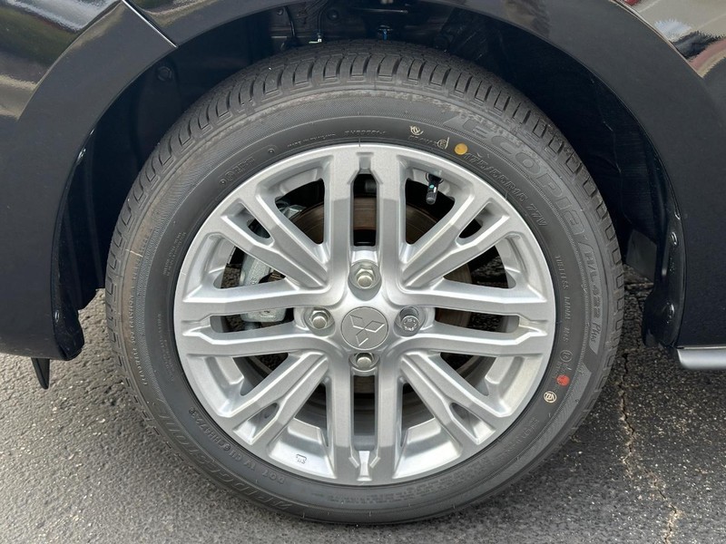 Mitsubishi Mirage G4 Vehicle Full-screen Gallery Image 7