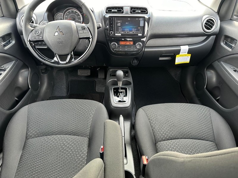 Mitsubishi Mirage G4 Vehicle Full-screen Gallery Image 11