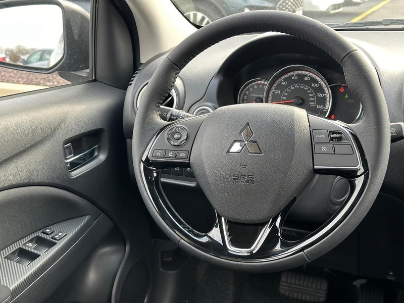 Mitsubishi Mirage G4 Vehicle Full-screen Gallery Image 12