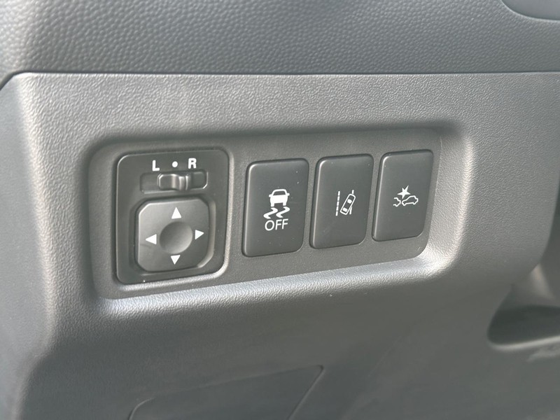 Mitsubishi Mirage G4 Vehicle Full-screen Gallery Image 15
