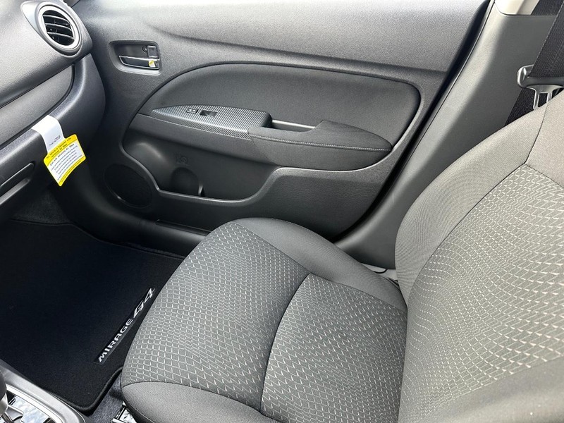 Mitsubishi Mirage G4 Vehicle Full-screen Gallery Image 24
