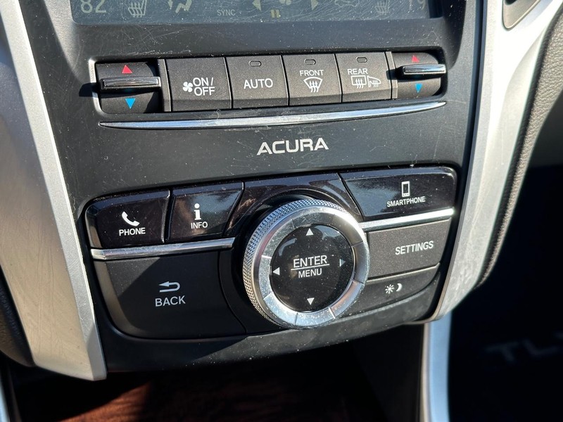 2018 Acura TLX FWD photo