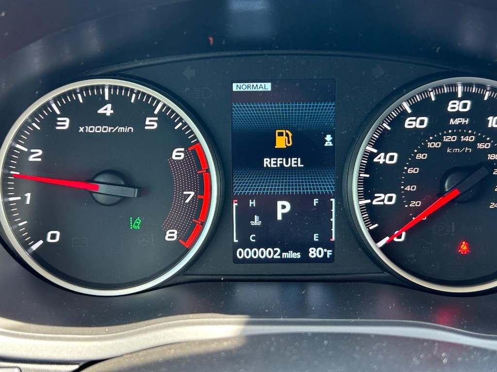 Mitsubishi Eclipse Cross Vehicle Full-screen Gallery Image 14