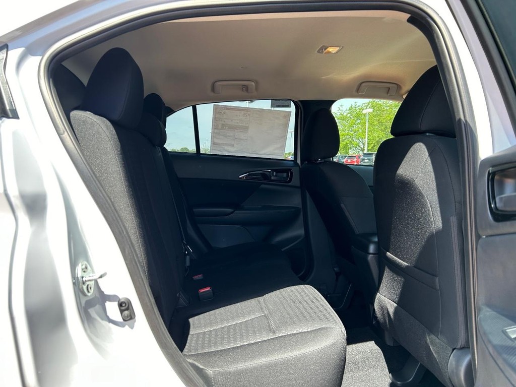 Mitsubishi Eclipse Cross Vehicle Full-screen Gallery Image 15