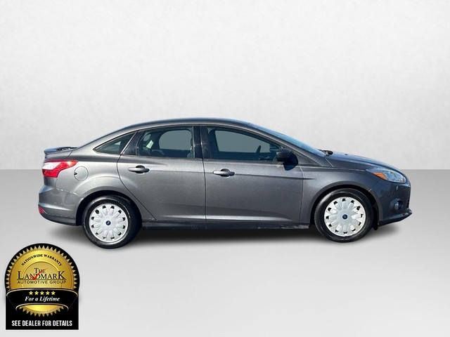 Used 2012 Ford Focus SE with VIN 1FAHP3F22CL311897 for sale in Springfield, IL