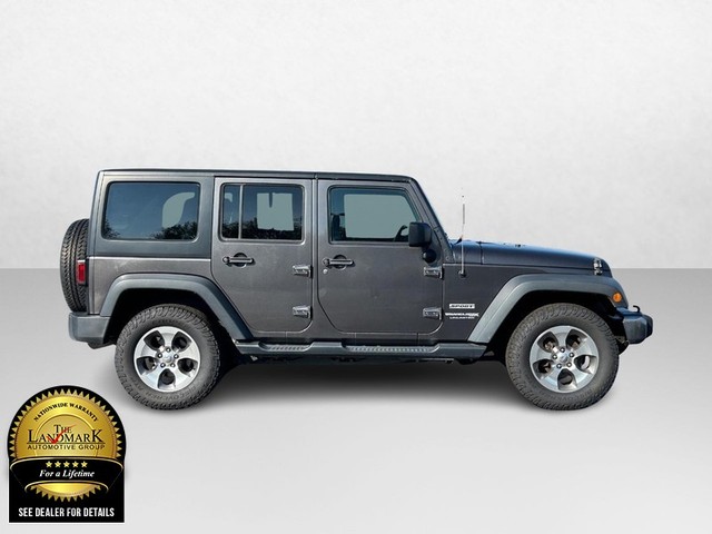 Used 2018 Jeep Wrangler JK Unlimited Sport S with VIN 1C4BJWDG2JL878819 for sale in Springfield, IL