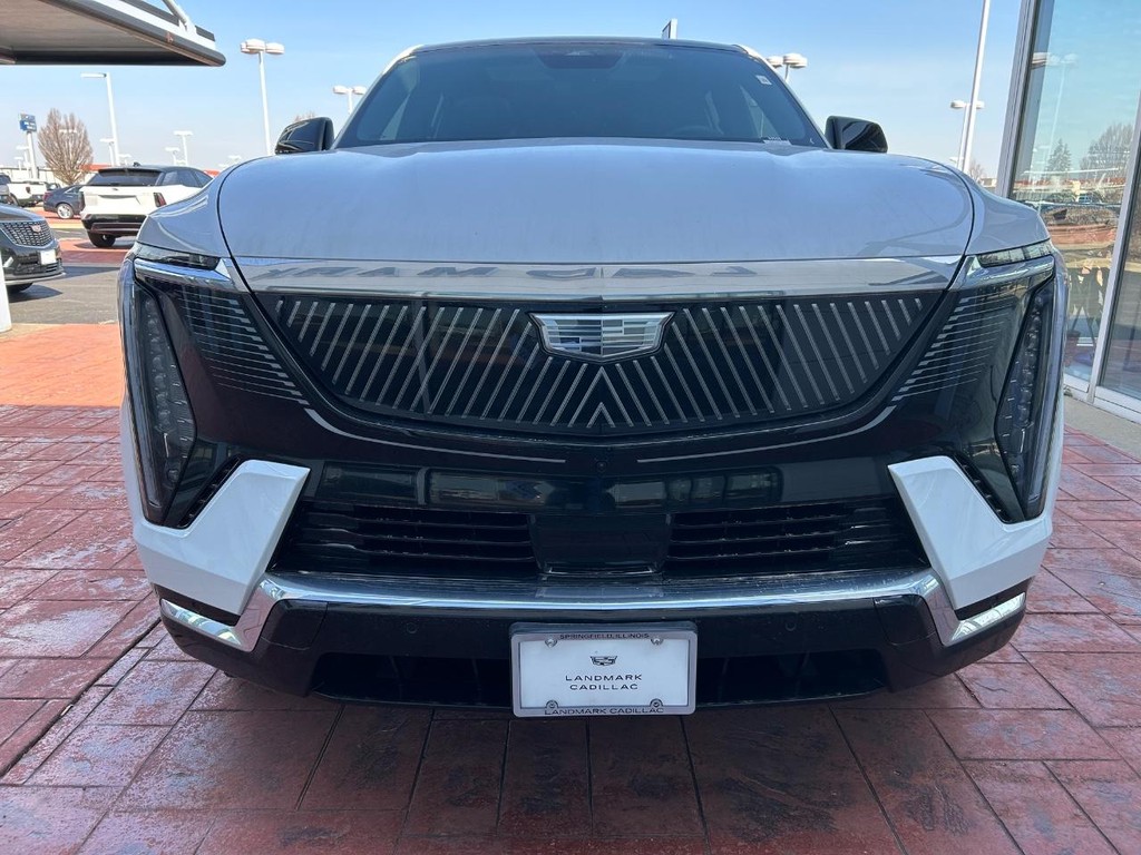 Cadillac Escalade IQ Vehicle Full-screen Gallery Image 8