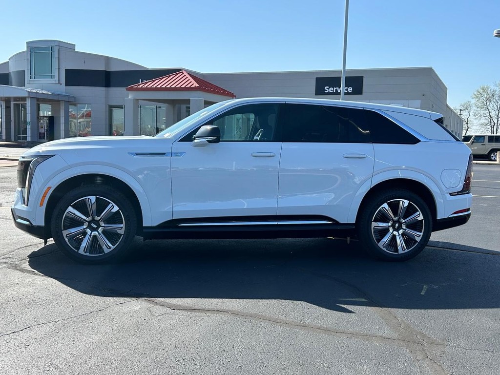 Cadillac Escalade IQ Vehicle Full-screen Gallery Image 2