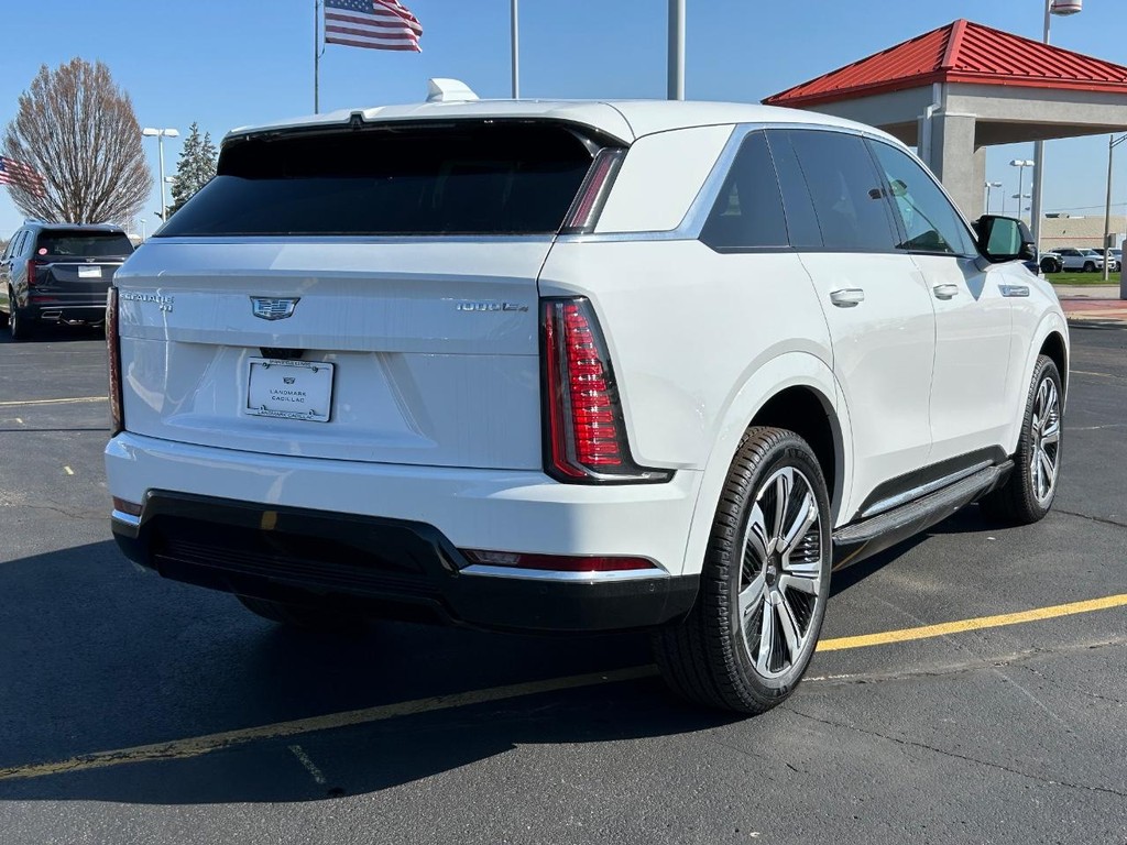 Cadillac Escalade IQ Vehicle Full-screen Gallery Image 5