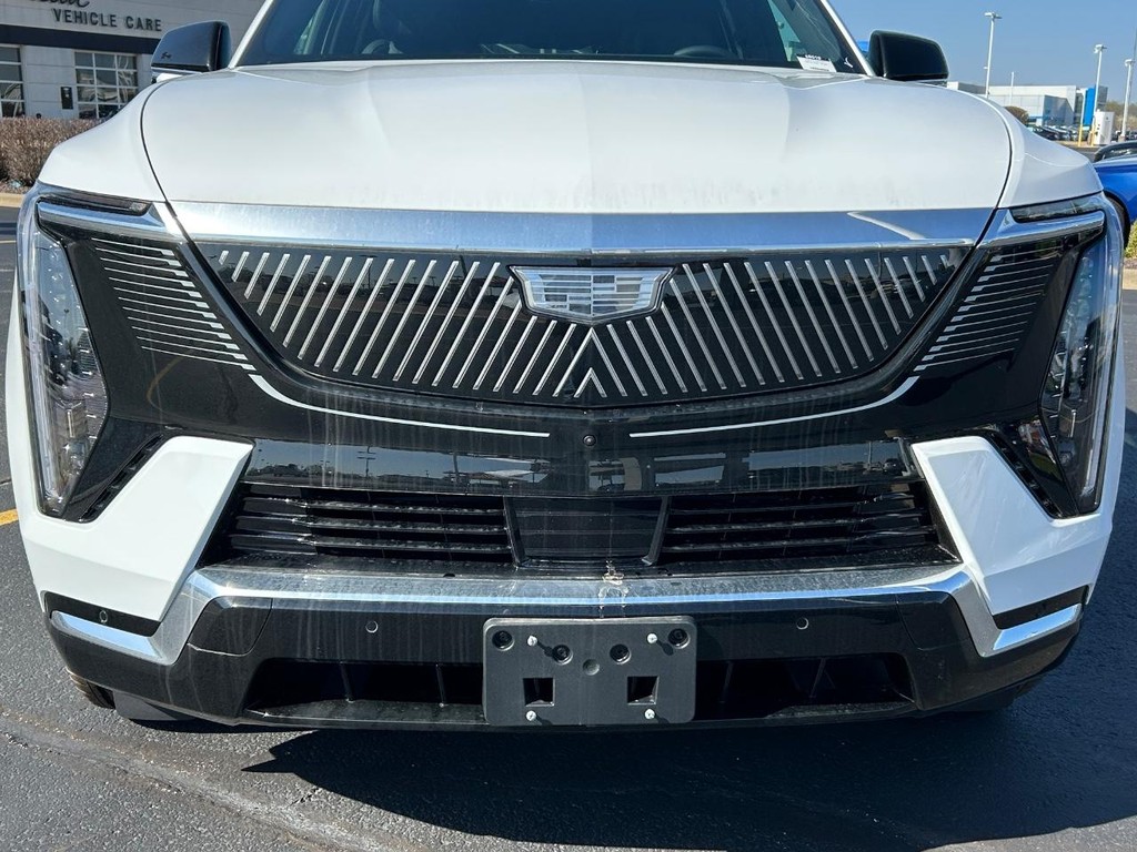 Cadillac Escalade IQ Vehicle Full-screen Gallery Image 9