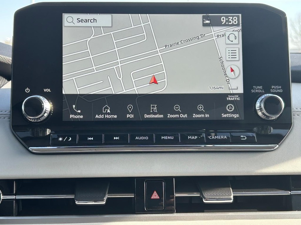 Mitsubishi Outlander Plug-In Hybrid Vehicle Full-screen Gallery Image 15