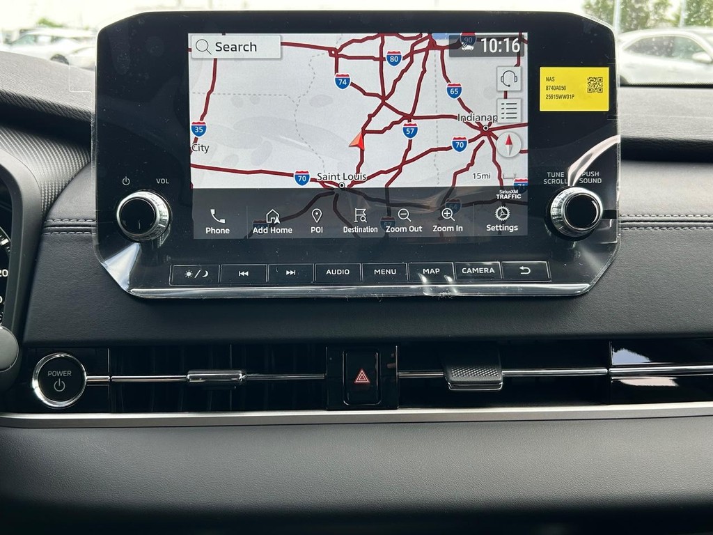 Mitsubishi Outlander Plug-In Hybrid Vehicle Full-screen Gallery Image 14