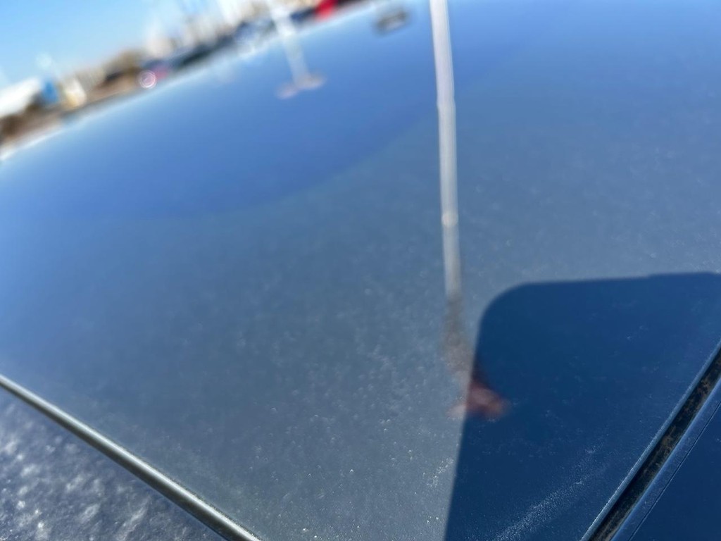 Cadillac Escalade IQ Vehicle Full-screen Gallery Image 14