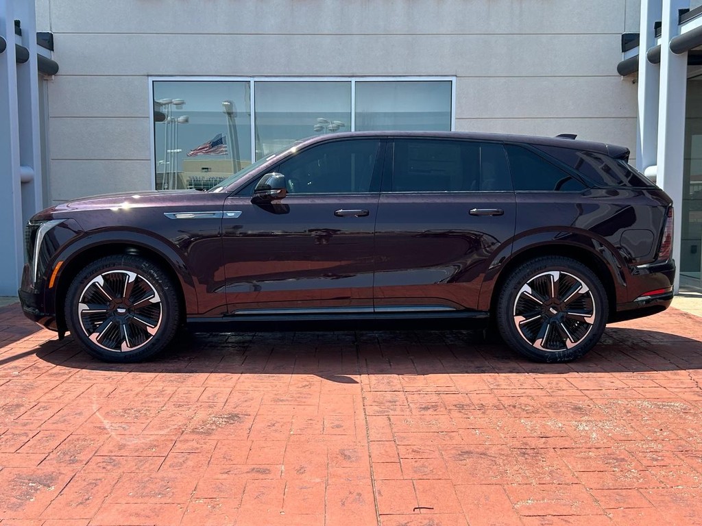 Cadillac Escalade IQ Vehicle Full-screen Gallery Image 2