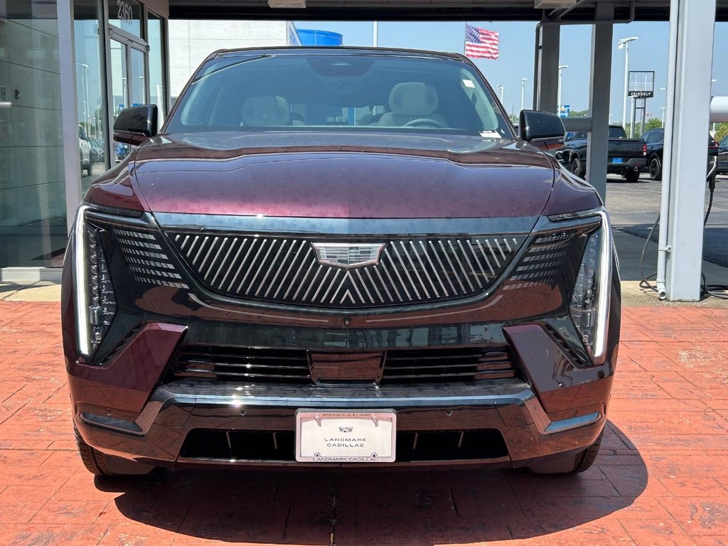 Cadillac Escalade IQ Vehicle Full-screen Gallery Image 8