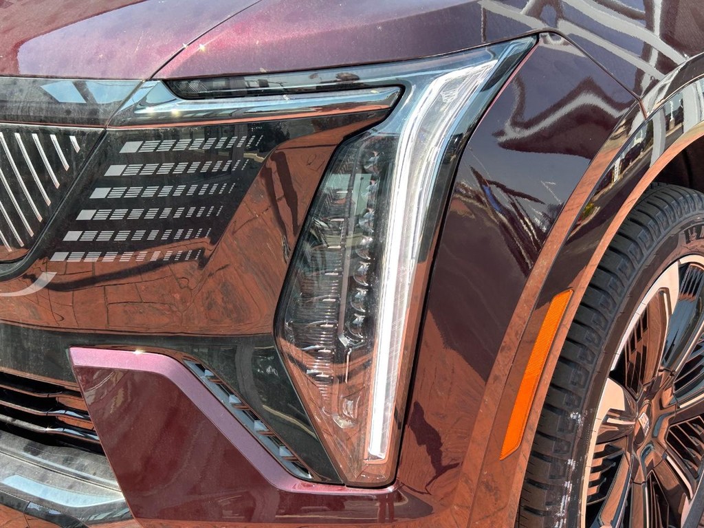 Cadillac Escalade IQ Vehicle Full-screen Gallery Image 10