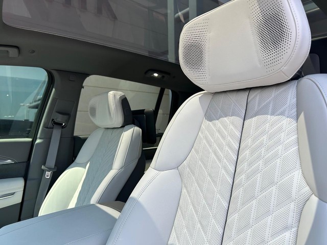 2025 Cadillac Escalade IQ Sport 1 - Photo 17
