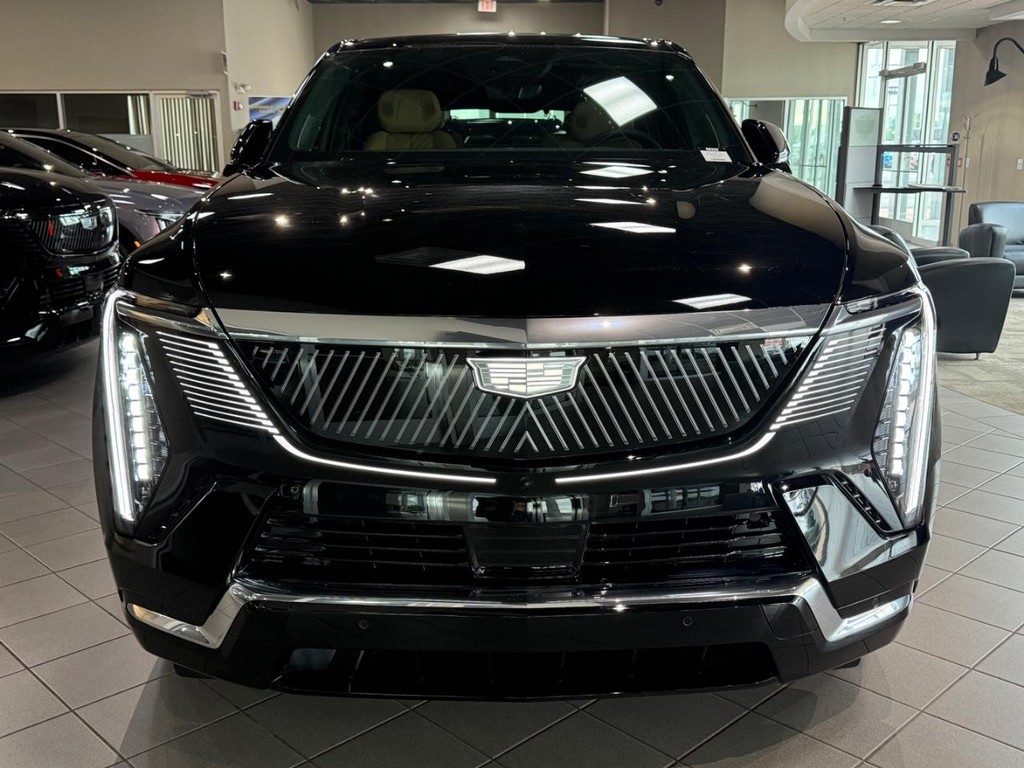 Cadillac Escalade IQ Vehicle Full-screen Gallery Image 6