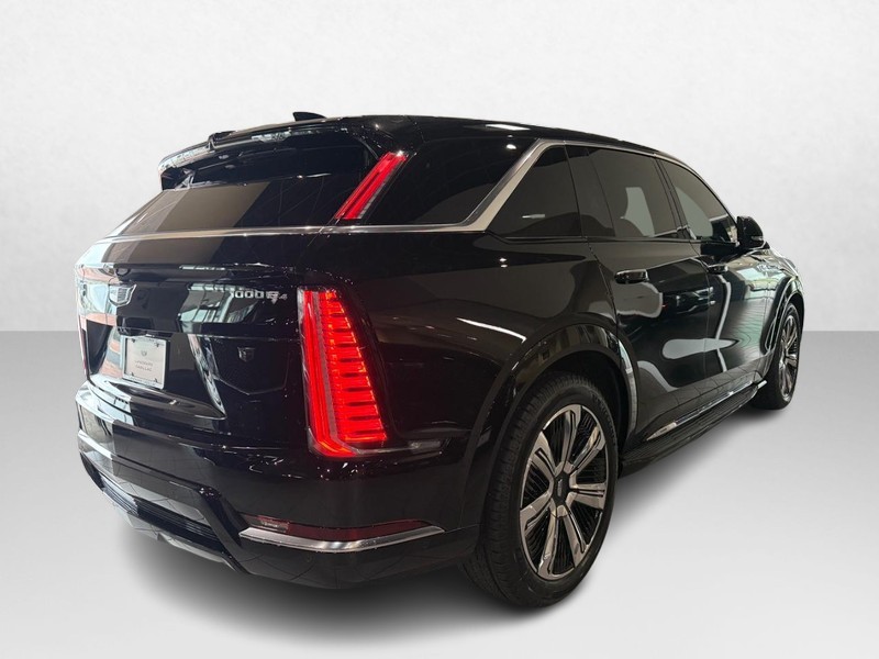 Cadillac Escalade IQ Vehicle Full-screen Gallery Image 2