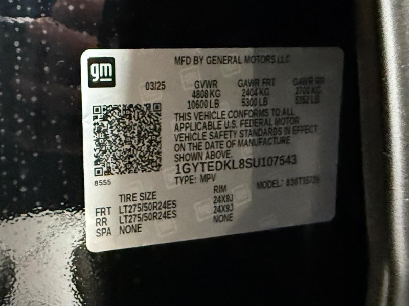 Cadillac Escalade IQ Vehicle Full-screen Gallery Image 23