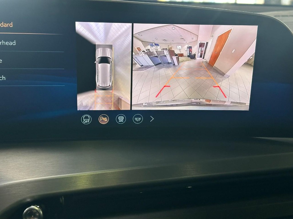 Cadillac VISTIQ Vehicle Full-screen Gallery Image 15