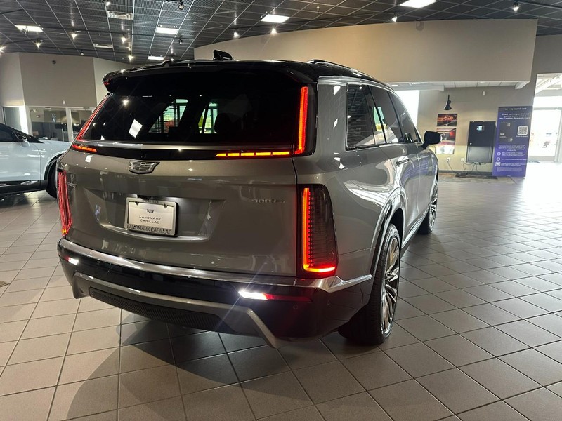 Cadillac VISTIQ Vehicle Full-screen Gallery Image 3