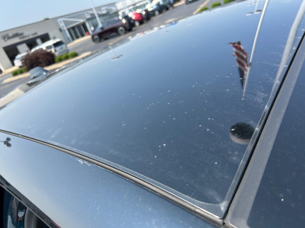 Cadillac LYRIQ Vehicle Full-screen Gallery Image 14