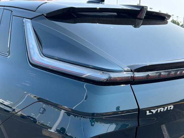 2026 Cadillac LYRIQ V Premium - Photo 11
